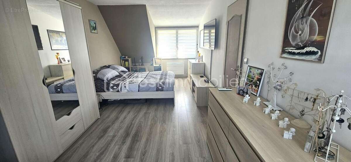 Maison à SAVIGNY-LE-TEMPLE