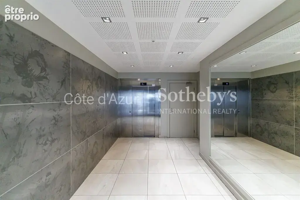 Nice quartier du Port, appartement avec grande terrasse rue Papon - photo 19