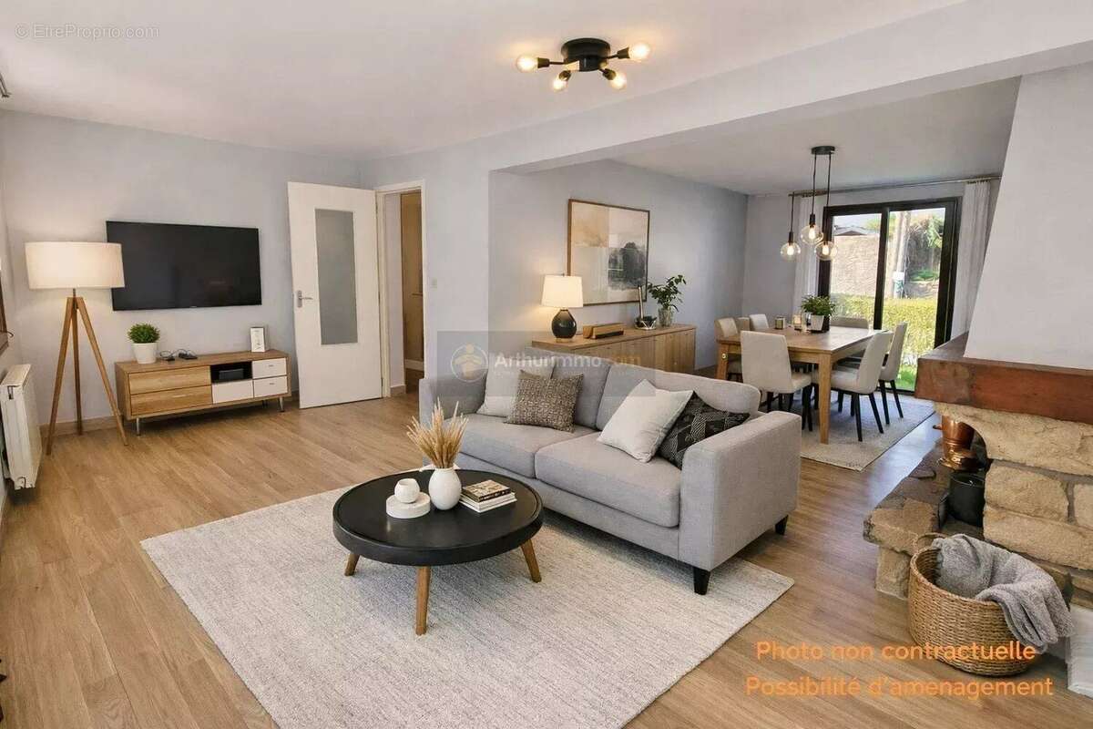 Maison à LE RELECQ-KERHUON