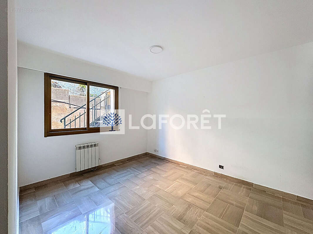 Appartement à BEAUSOLEIL