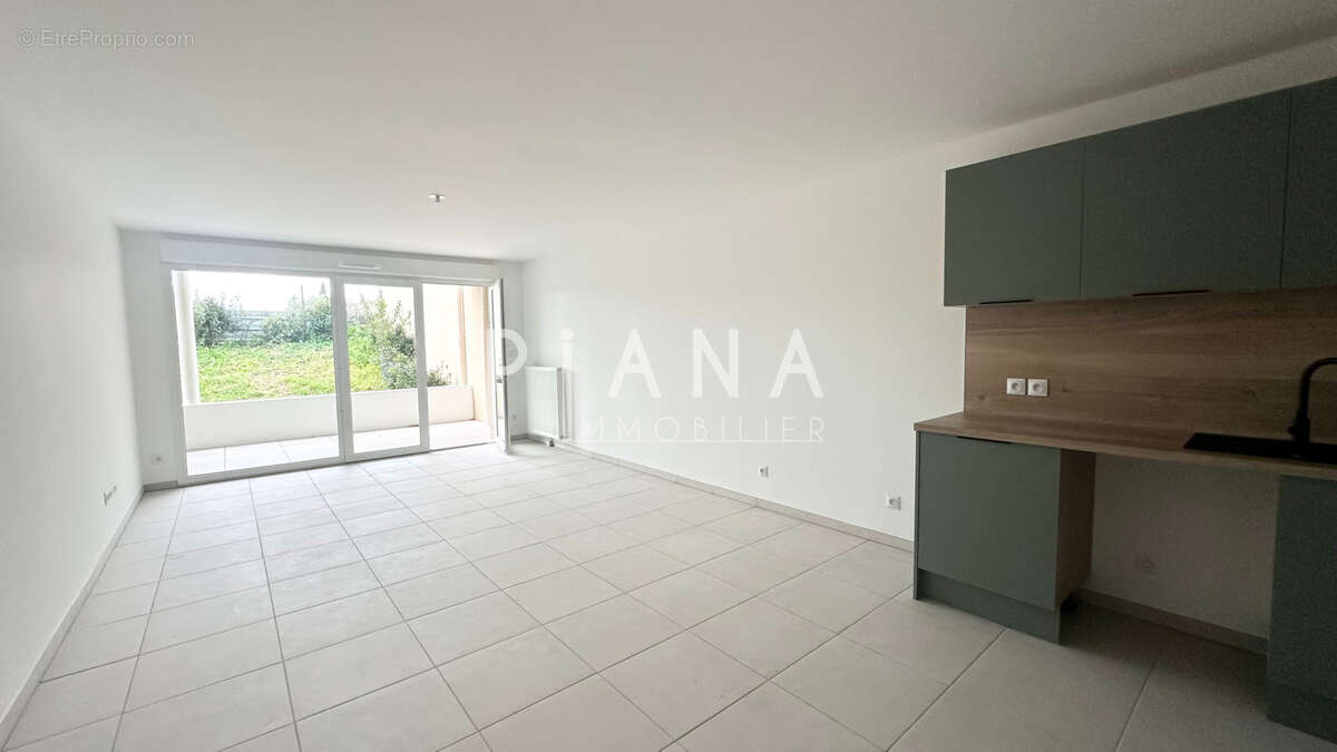 Appartement à LANCON-PROVENCE