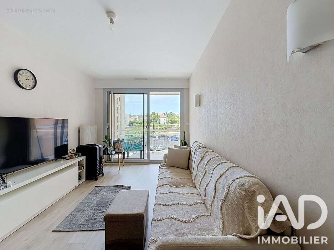 Appartement 47 m² à Millau  - photo 2