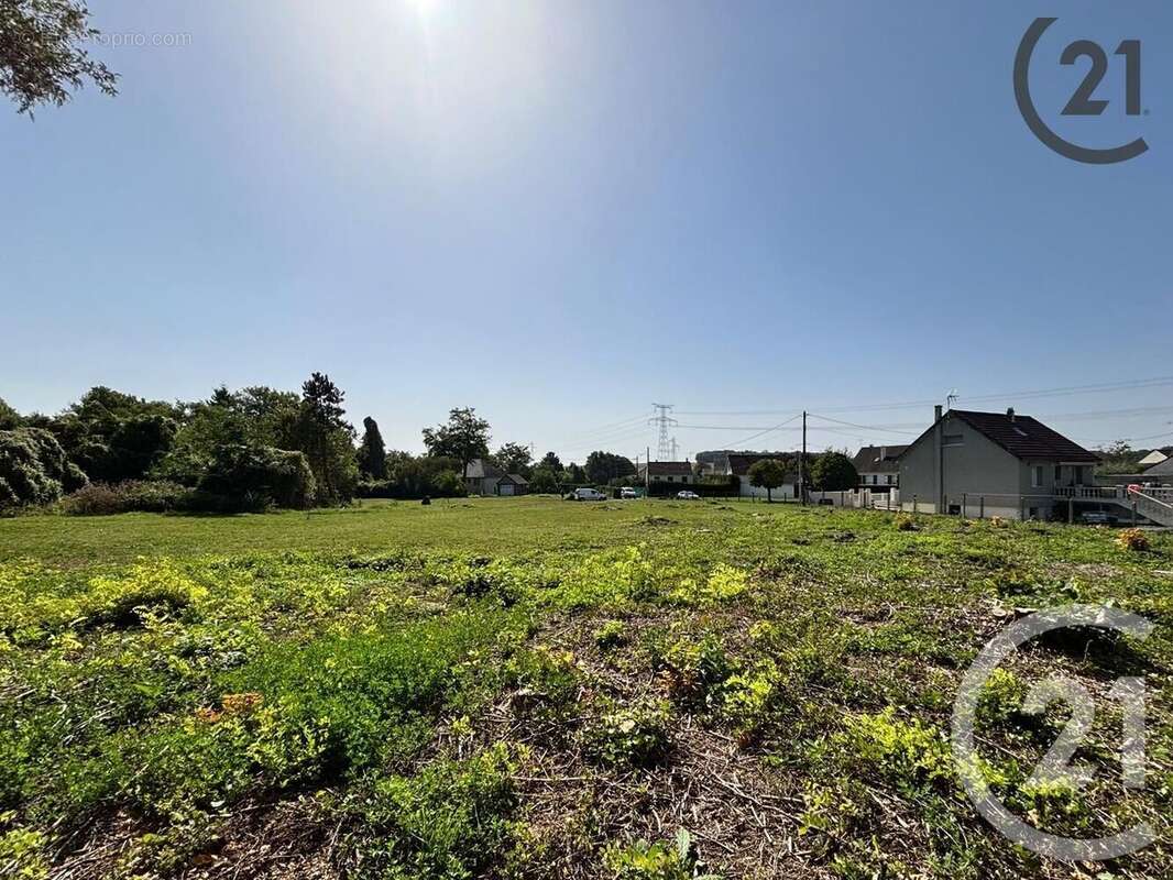 Terrain à LECHELLE