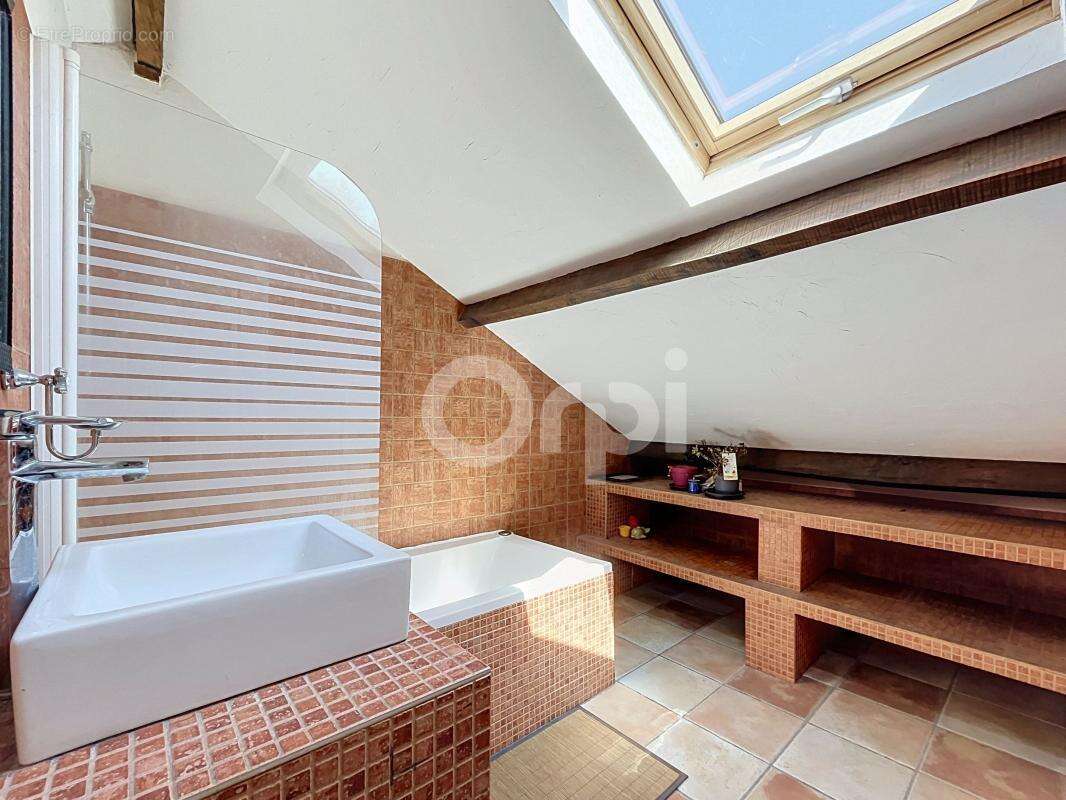 Magnifique maison familiale 230 m² – Terrain 10 500 m² – Favars - photo 10
