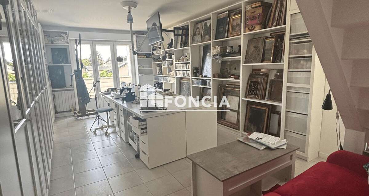 Appartement à SAINTE-GENEVIEVE-DES-BOIS