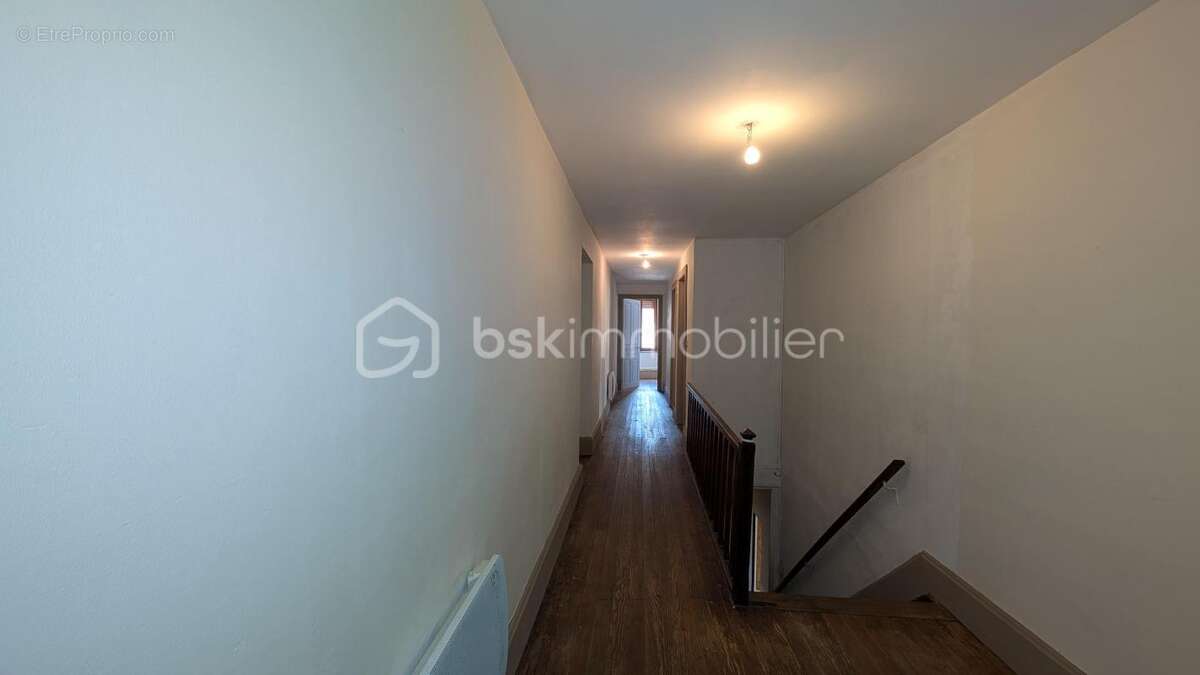 Commerce à VEXAINCOURT