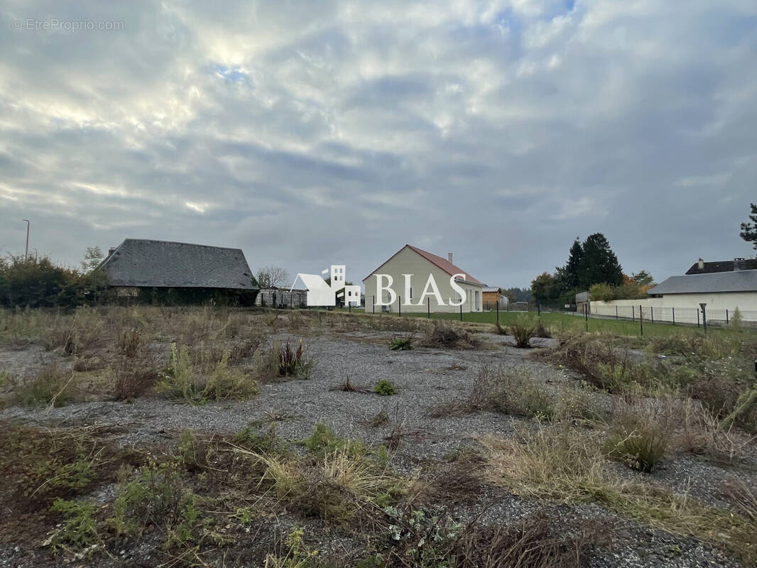 Terrain à NASSANDRES
