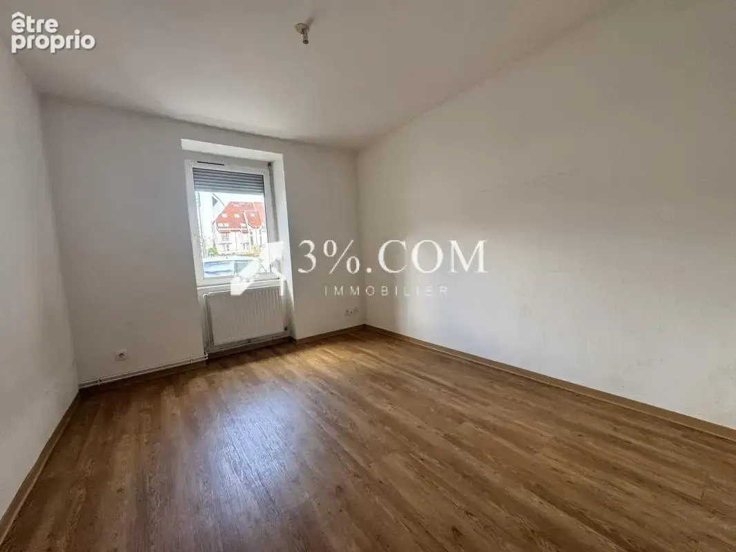 3%COM  Bel appartement F4 avec 3 chambres - balcon - parking - photo 6
