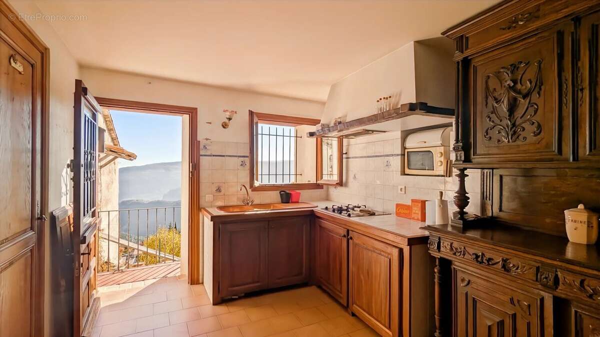 Appartement à GILETTE