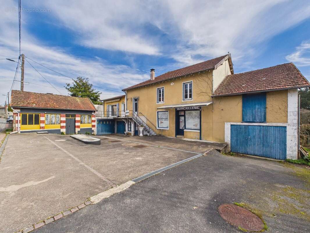 Maison à SAINT-SAUD-LACOUSSIERE