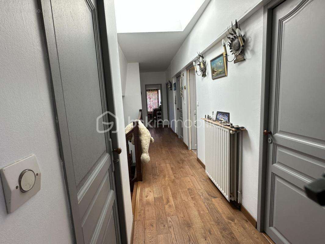 Elegante toulousaine de caractere - photo 18