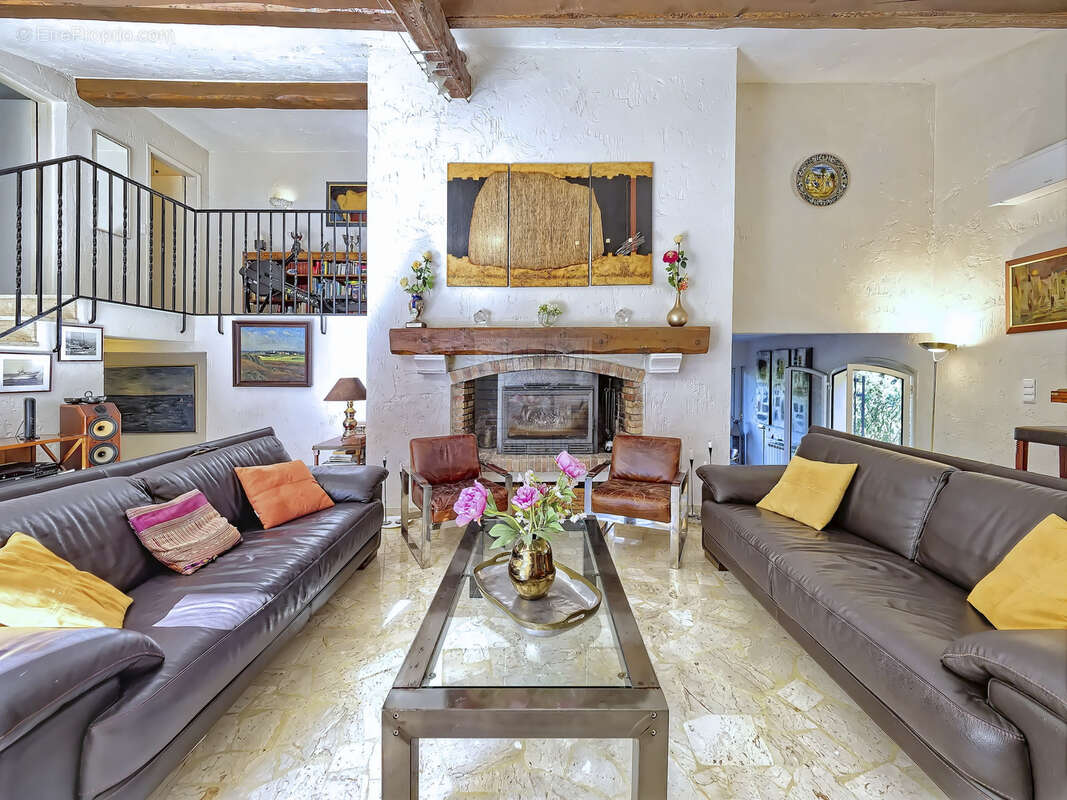 Maison à MOUGINS