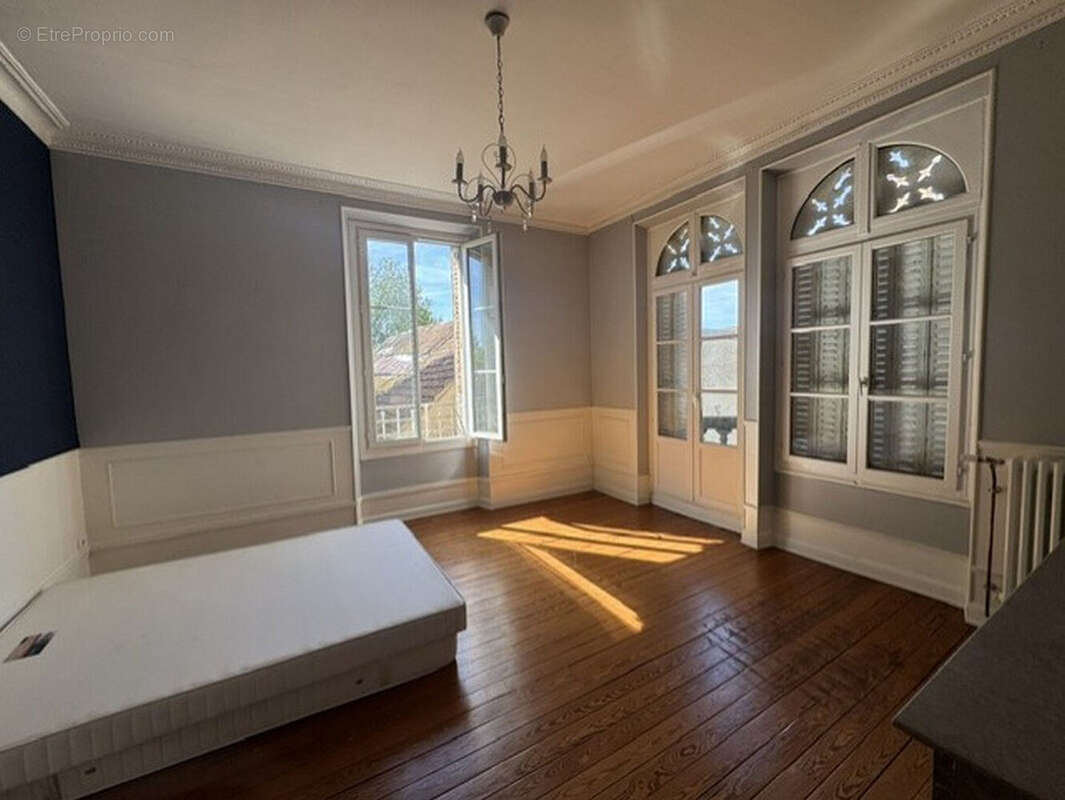Maison de prestige à vendre à Fère-Champenoise - 9 pièces, 218 m² - photo 9
