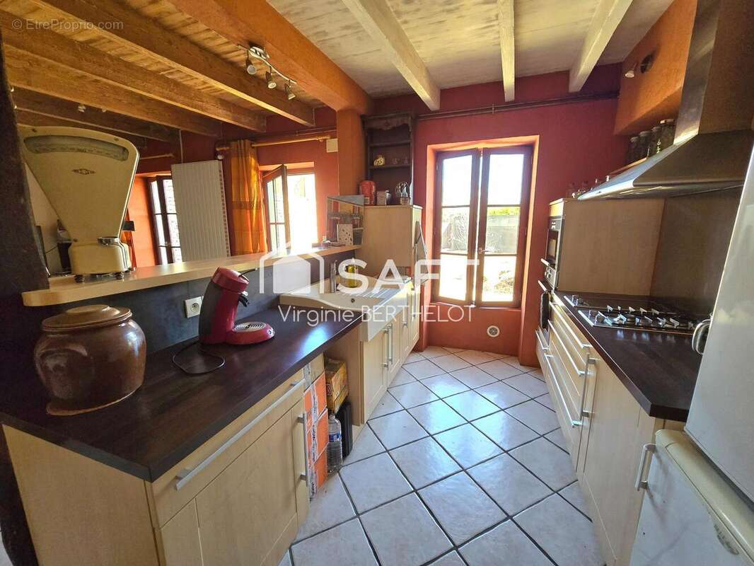 Maison 105 m² à Celles-Sur-Belle  - photo 2