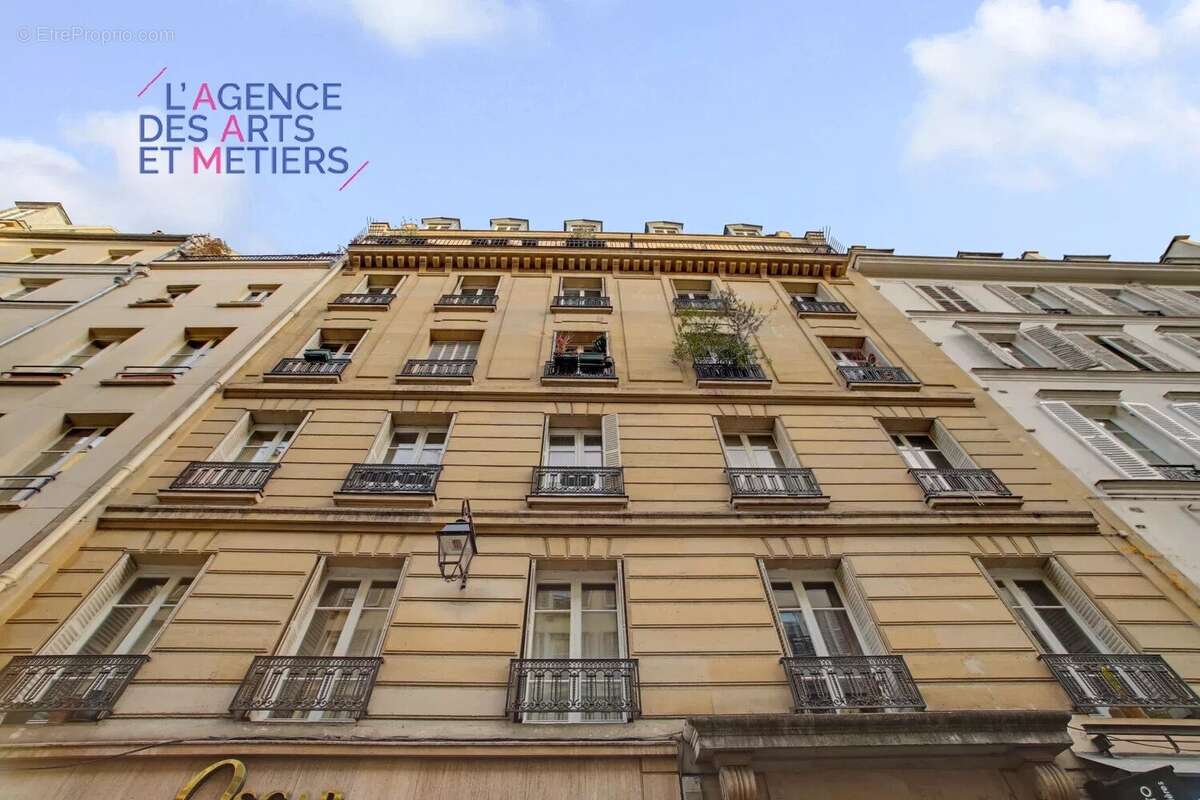 Appartement à PARIS-3E