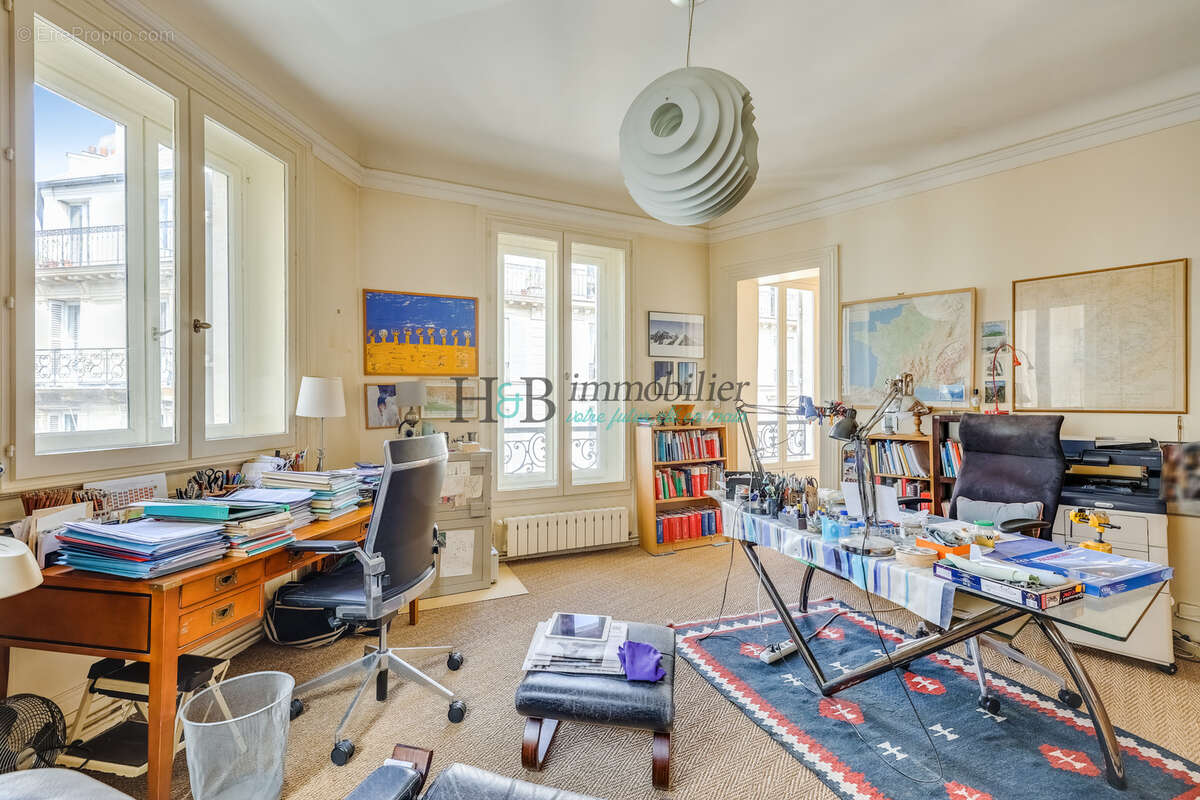 Appartement à PARIS-9E