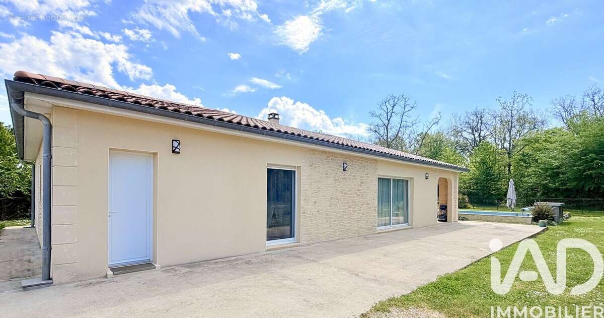 Maison 148 m² à Saint-Paul-De-Serre  - photo 3