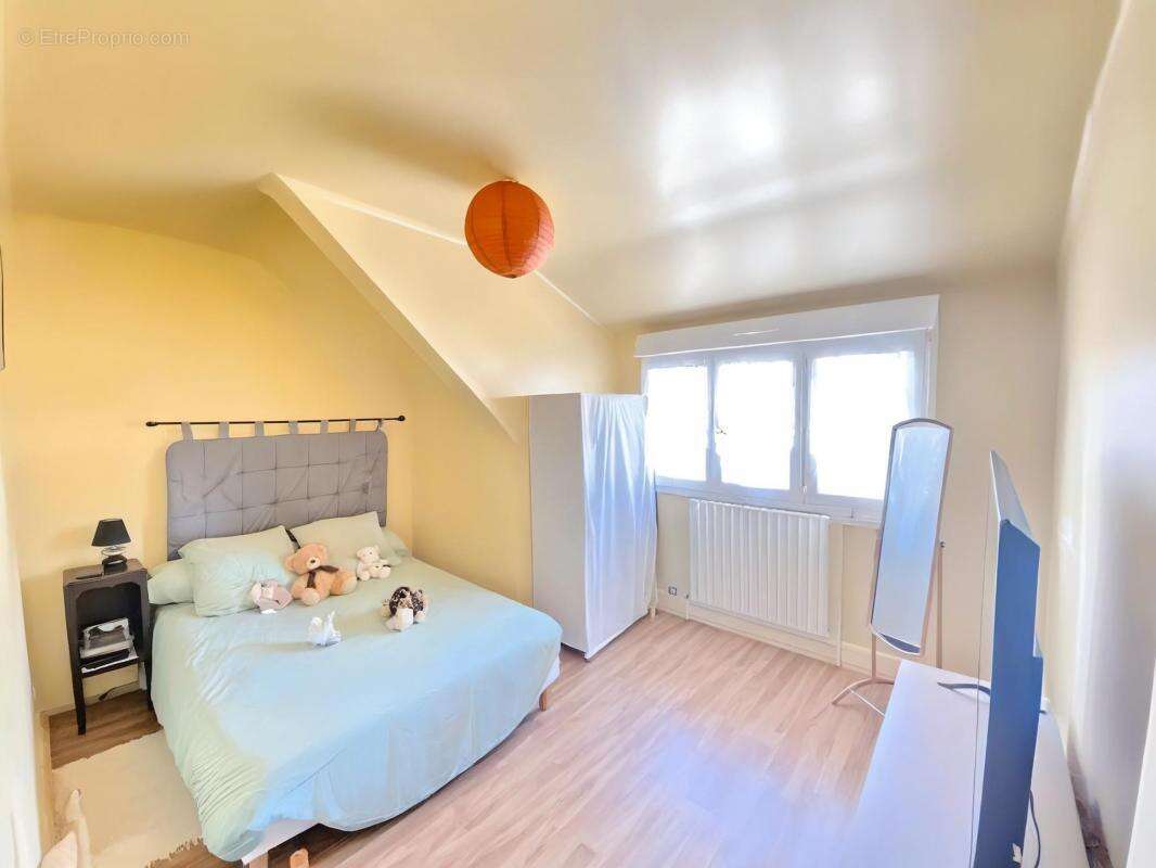 Maison à SAINT-JEAN-BREVELAY