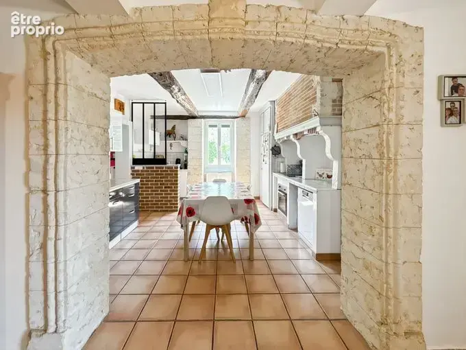 Non loin de FLEURANCE, village avec écoles, maison de charme habitable de plain pied avec jardin - photo 5