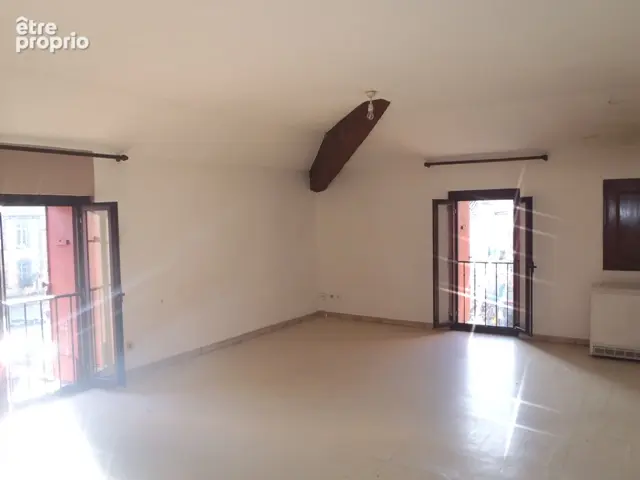 Immeuble Agde 2 appartements et 2 commerces  340 m2 - photo 7