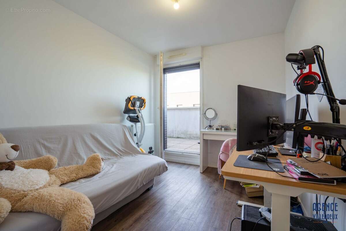 Appartement à VILLEPREUX