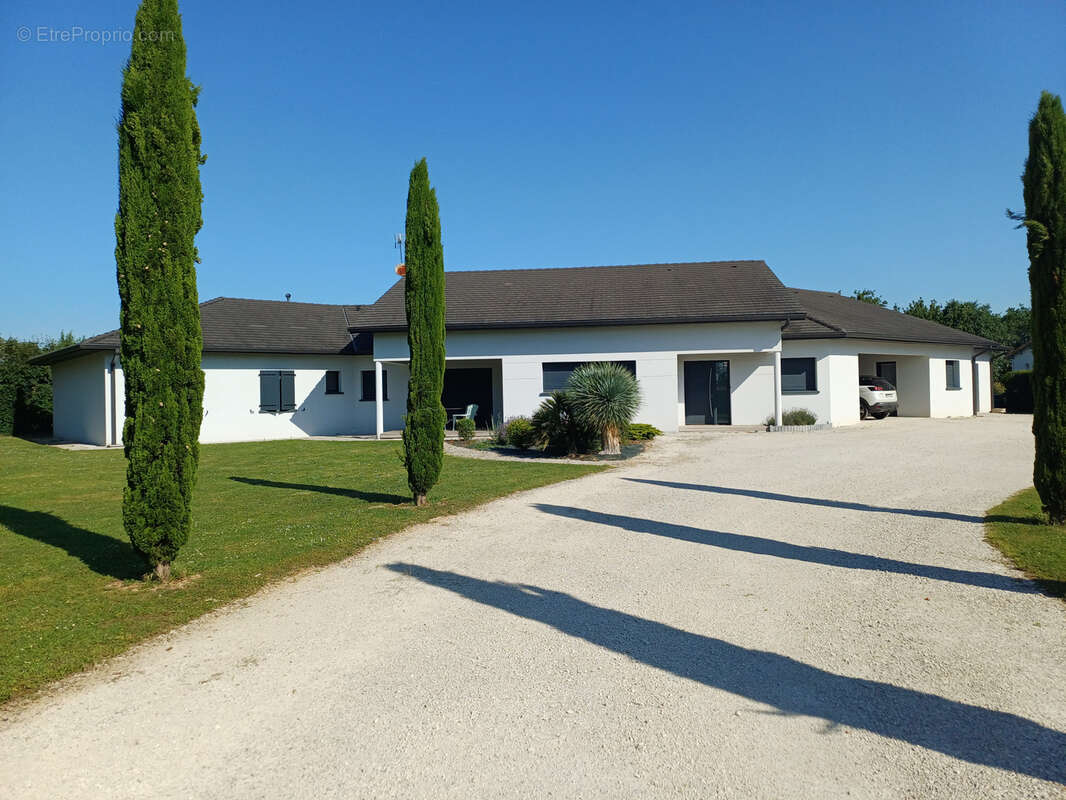 Maison à BARRO