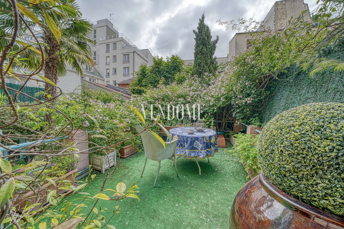 Maison à PARIS-18E