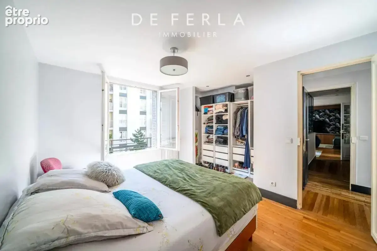 Paris XIVeme – Quartier Mairie:  Appartement familial avec quatre chambres : - photo 6