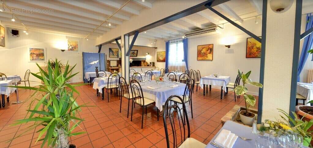 Commerce à FOULAYRONNES