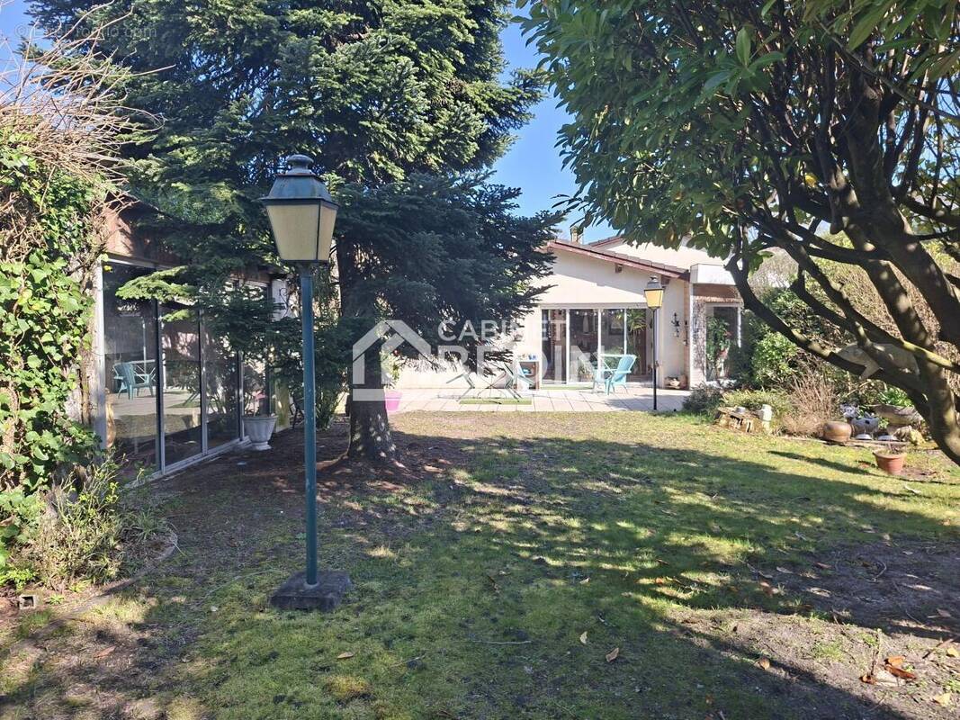 Maison à SAINT-MEDARD-EN-JALLES