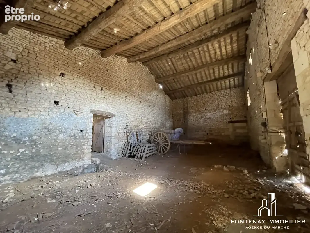 Maison 244 m² à Saint-Martin-De-Fraigneau  - photo 8