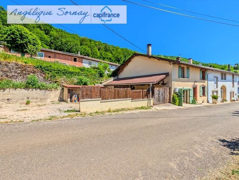 Maison mitoyenne avec potentiel – 103 m² habitables – Montrevel Morges (39320), secteur Jura - photo 19