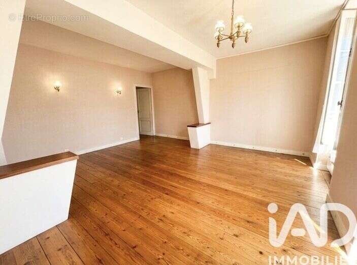 Maison 223 m² à Cadillac  - photo 8