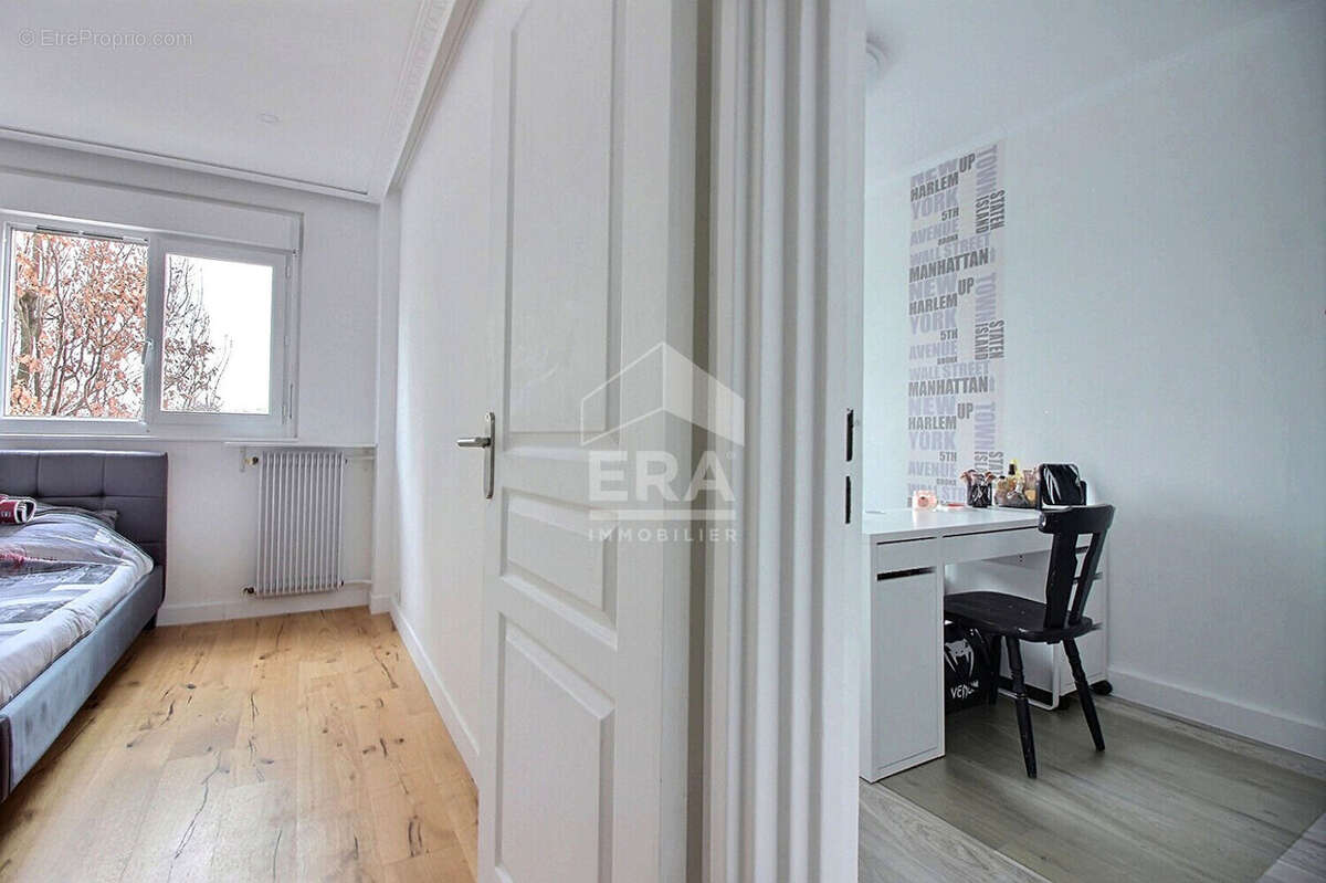 Appartement à VILLENEUVE-LA-GARENNE