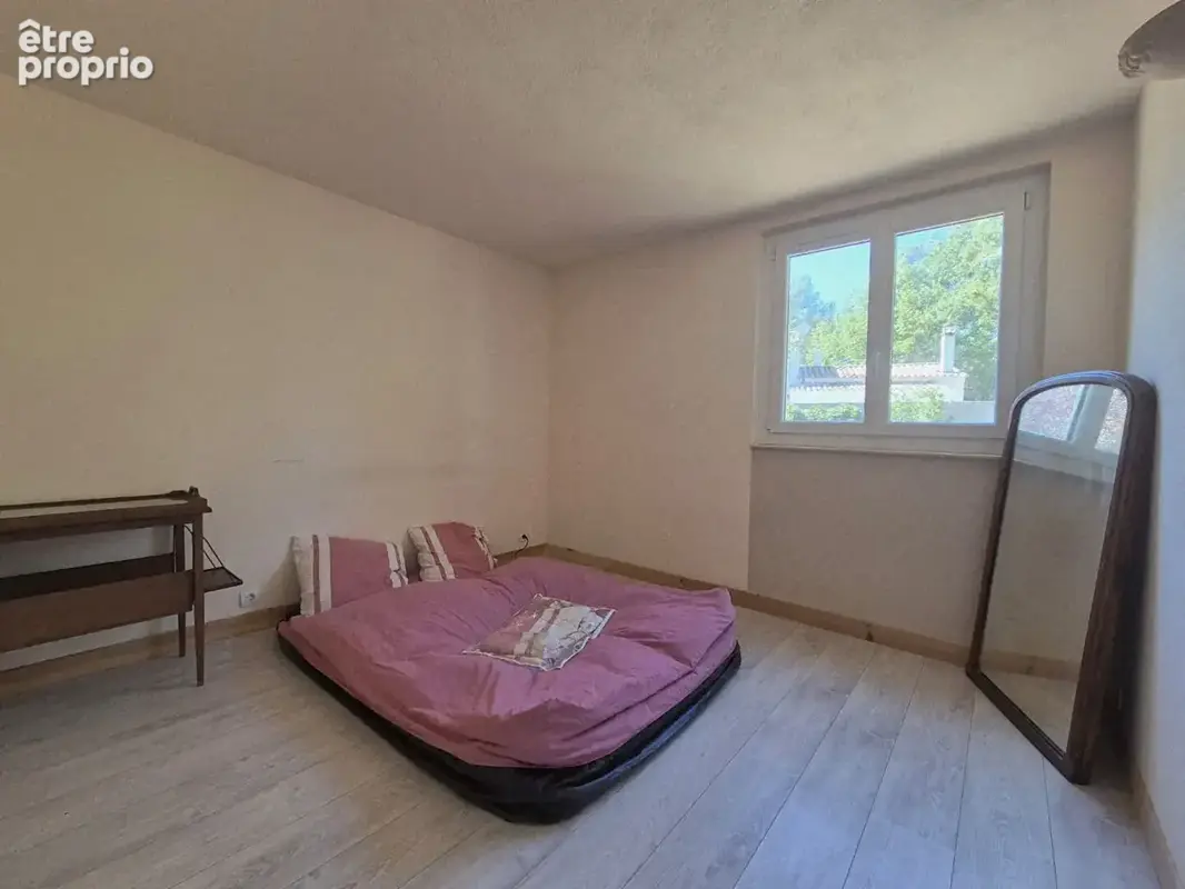 Maison Garéoult 4 pièces 110m² + T2 de 28m² au calme. - photo 10