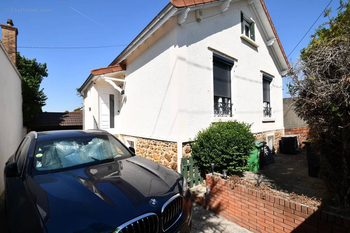 Maison à LES PAVILLONS-SOUS-BOIS