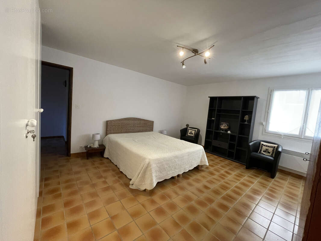 Maison à LA LONDE-LES-MAURES