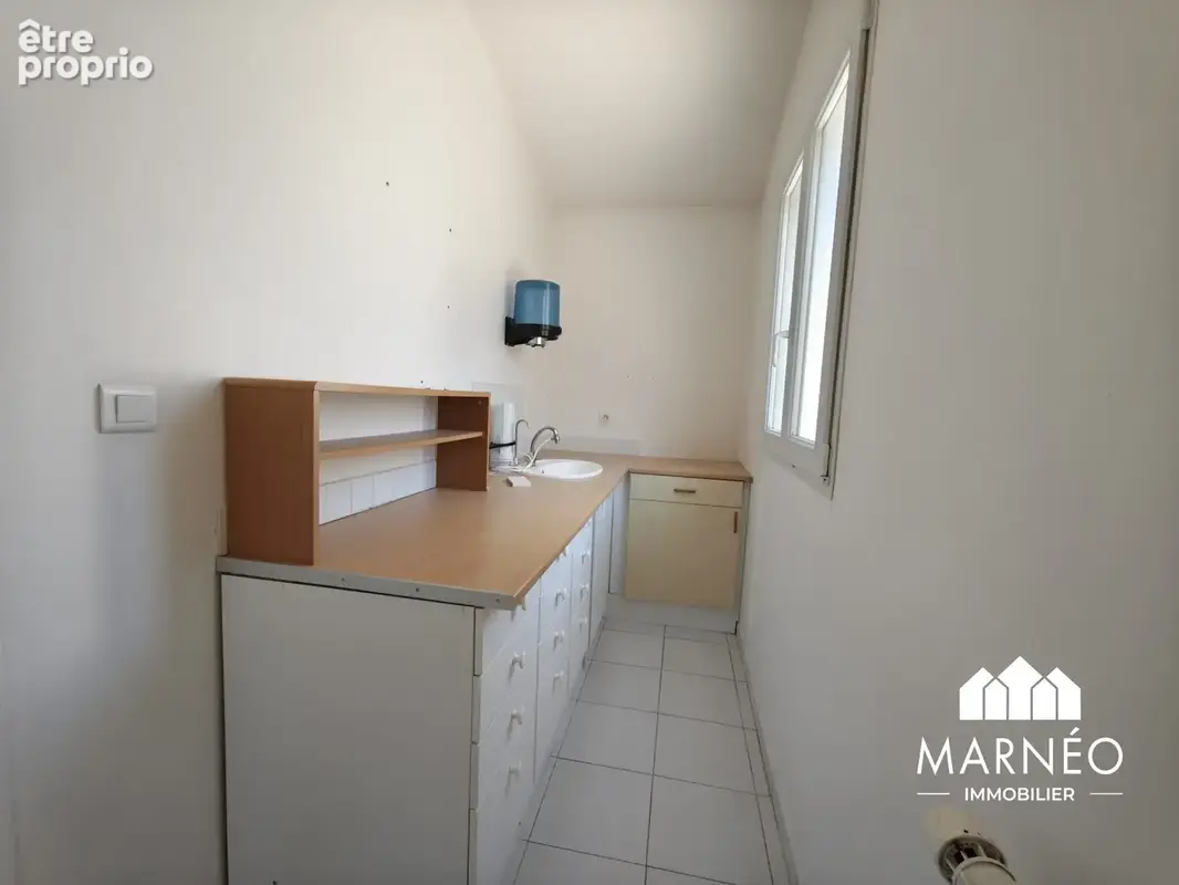 Commerce 220 m² à vendre à Fagnieres (51510) - photo 9