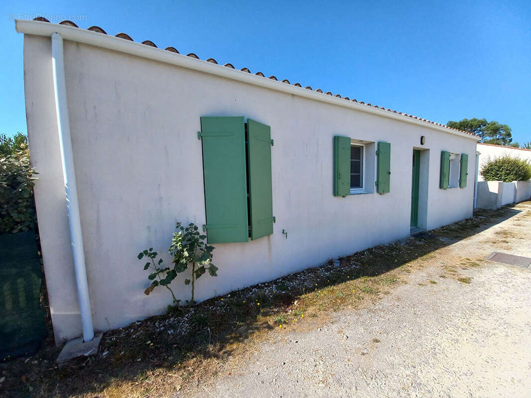 Maison récente avec garage et jardin clos dans une résidence intimiste - photo 5
