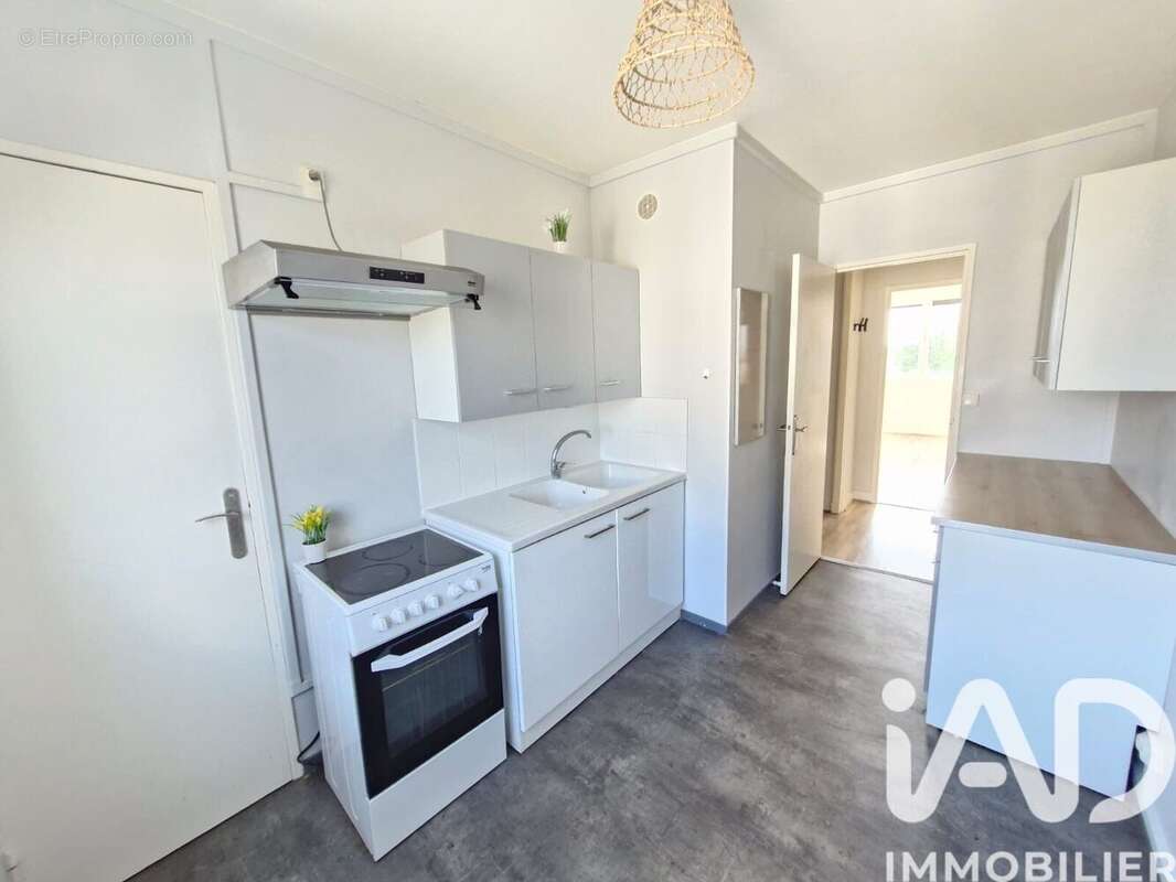 Photo 2 - Appartement à SAINT-JEAN-DE-BRAYE