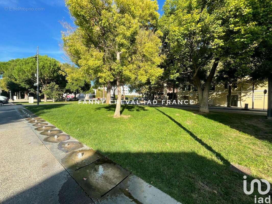 Photo 8 - Commerce à SIX-FOURS-LES-PLAGES