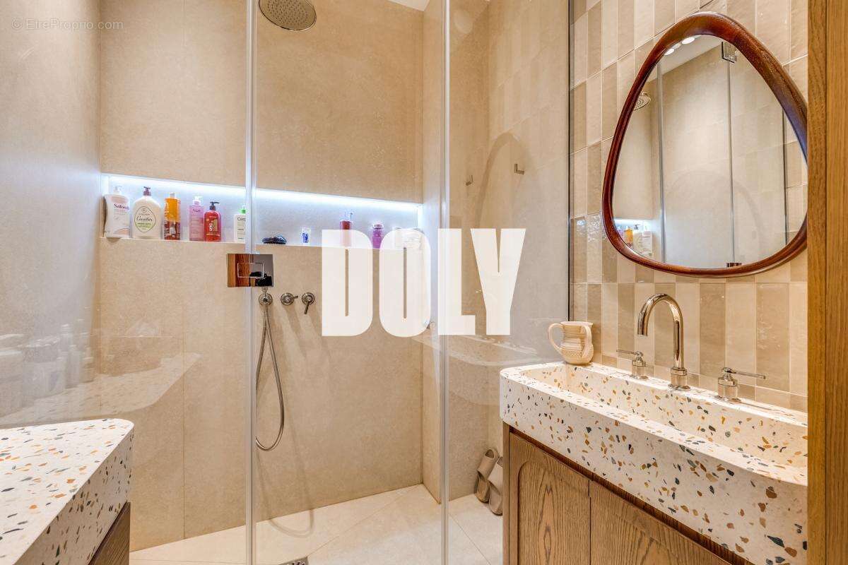 DOLY - Appartement d'Exception, Plaine-Monceau 75017 - photo 10