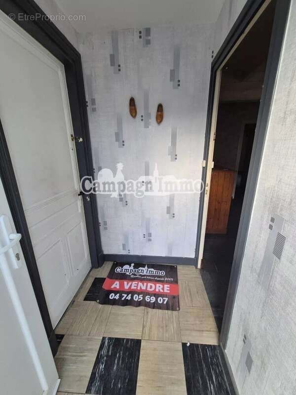 Maison à ESSERTINES-EN-DONZY