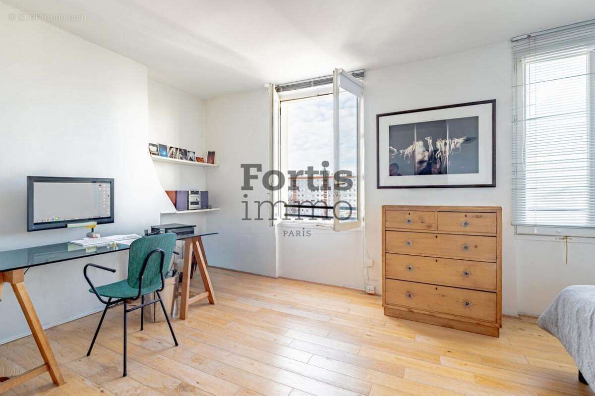 Appartement à PARIS-18E