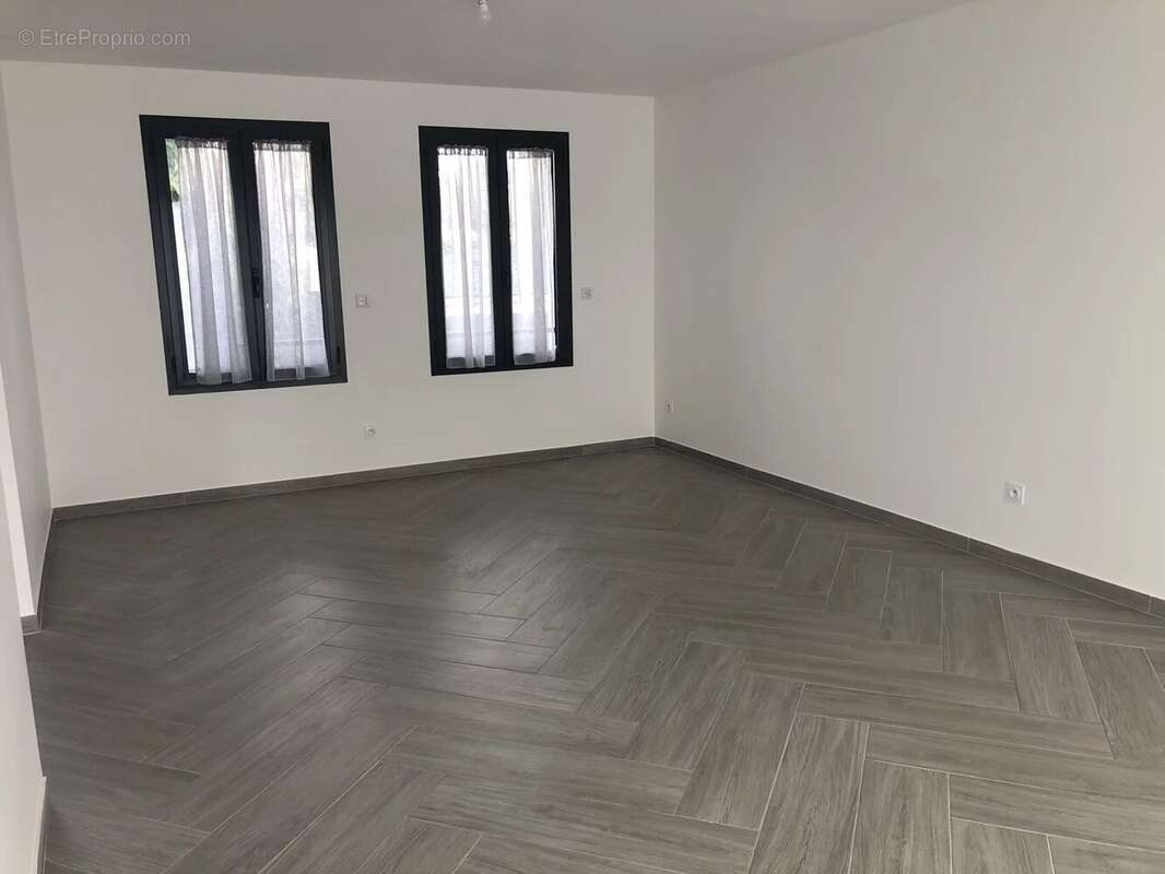 Maison à SARTROUVILLE