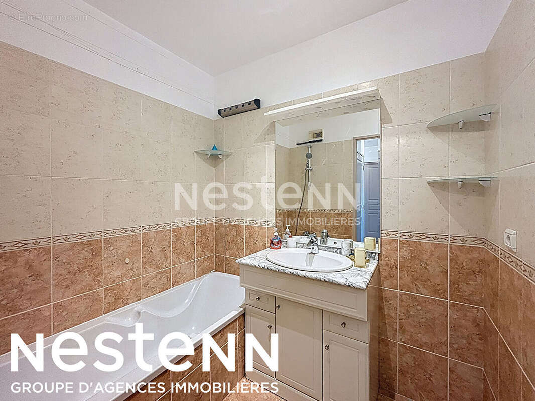 Appartement à VALLAURIS