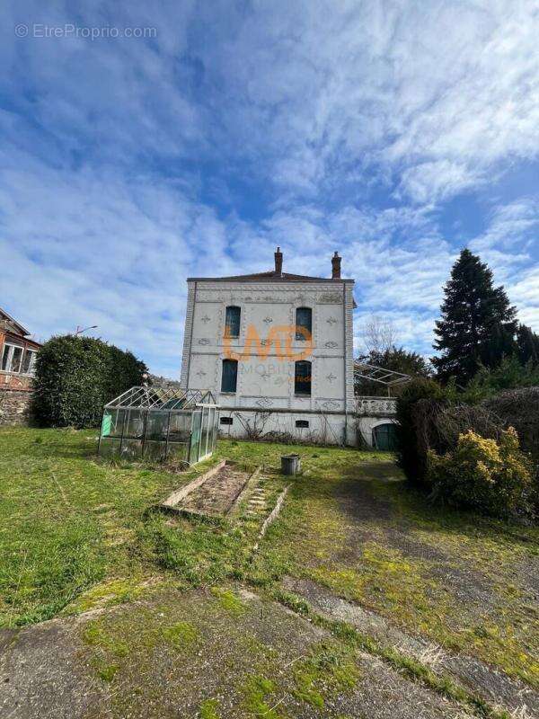 Aveyron grande maison familliale sur terrain clôt - photo 2