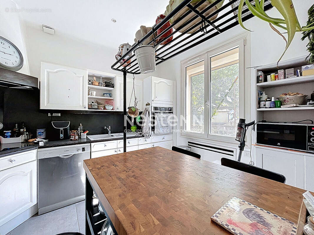 Maison à SAINT-MARTIN-DE-LA-BRASQUE