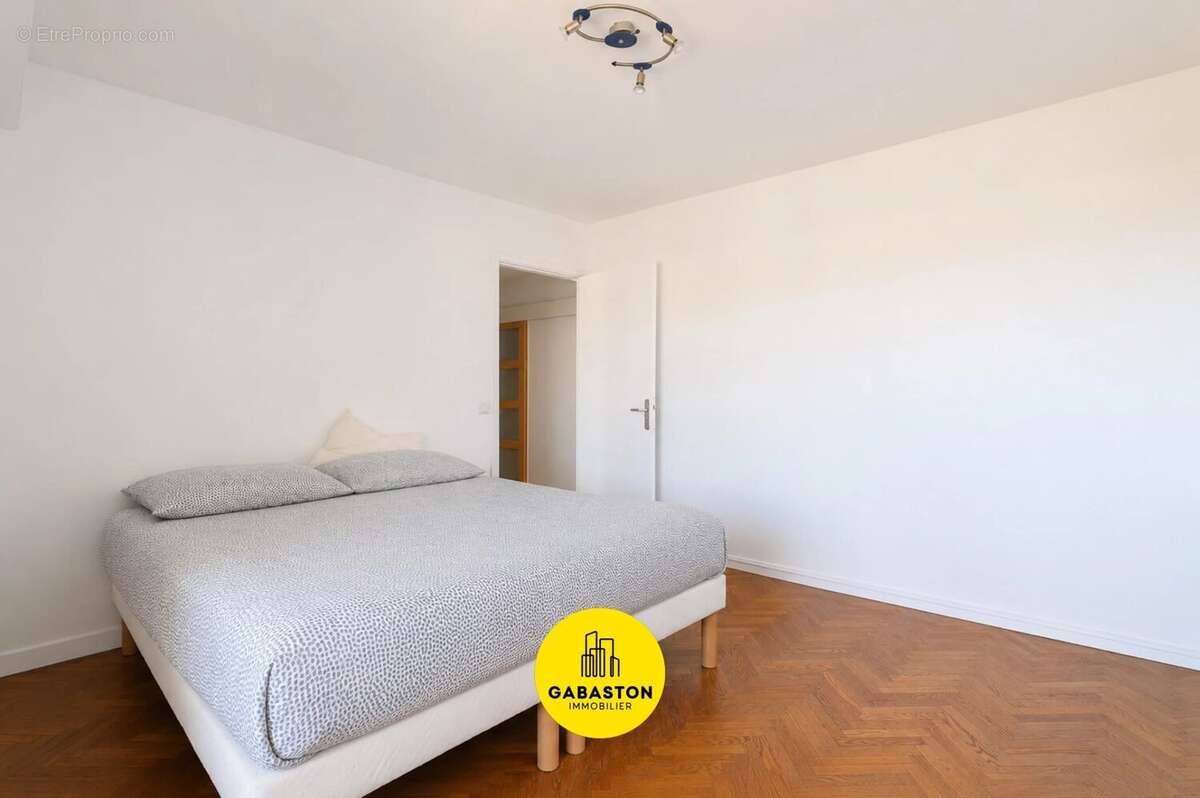 Appartement à MARSEILLE-9E