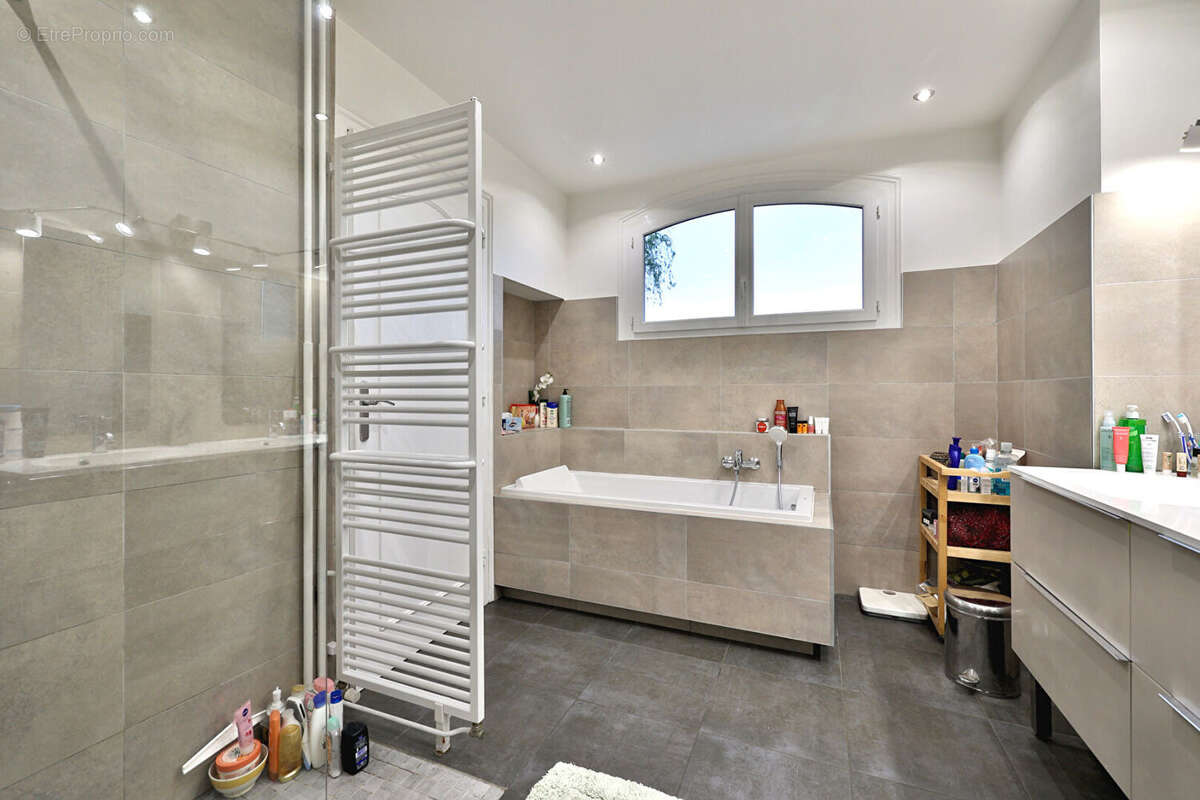 Maison à LA FOUILLOUSE